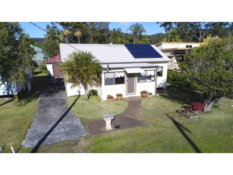 7 Boongala Avenue, Empire Bay NSW 2257