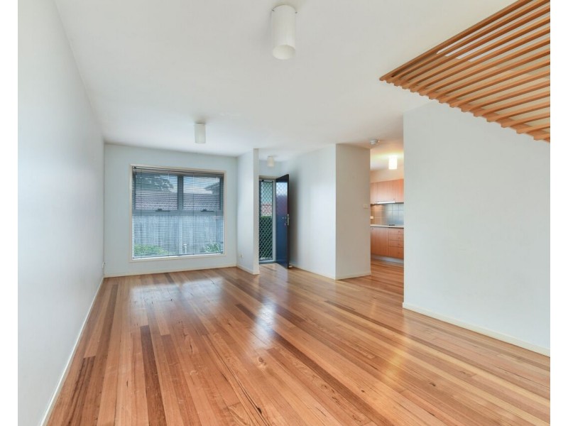 2/20 Wells Street, East Gosford NSW 2250