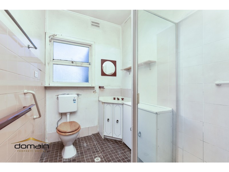 8 Kingsley Avenue, Woy Woy NSW 2256