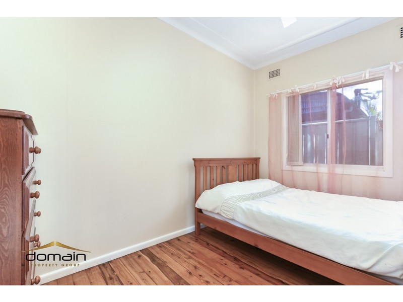 35 Boronia Avenue, Woy Woy NSW 2256