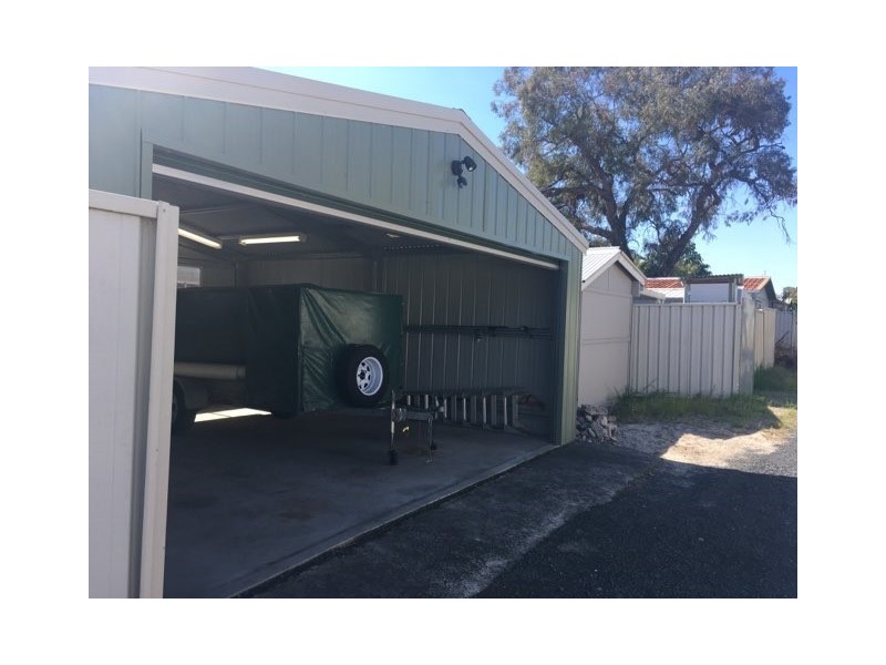 35 Boronia Avenue, Woy Woy NSW 2256