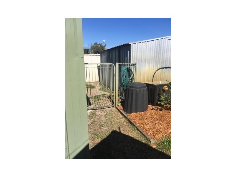 35 Boronia Avenue, Woy Woy NSW 2256