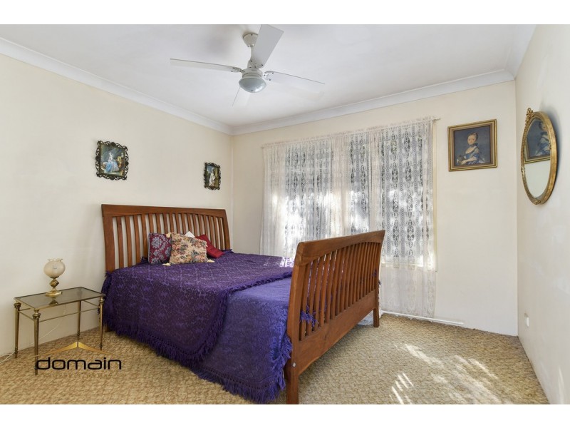 9 Indra Road, Tascott NSW 2250