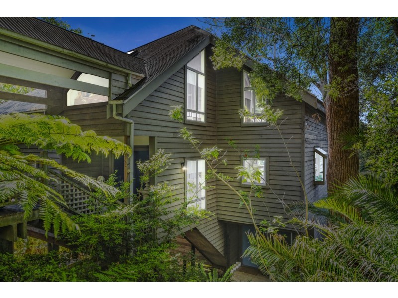 26 Fairscene Crescent, Avoca Beach NSW 2251