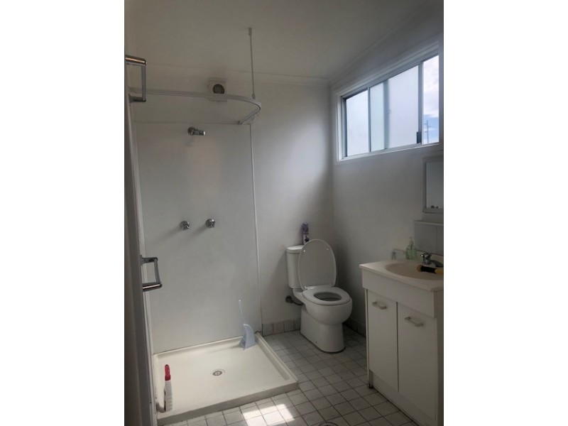 1/35 Dunalban Aveunue, Woy Woy NSW 2256