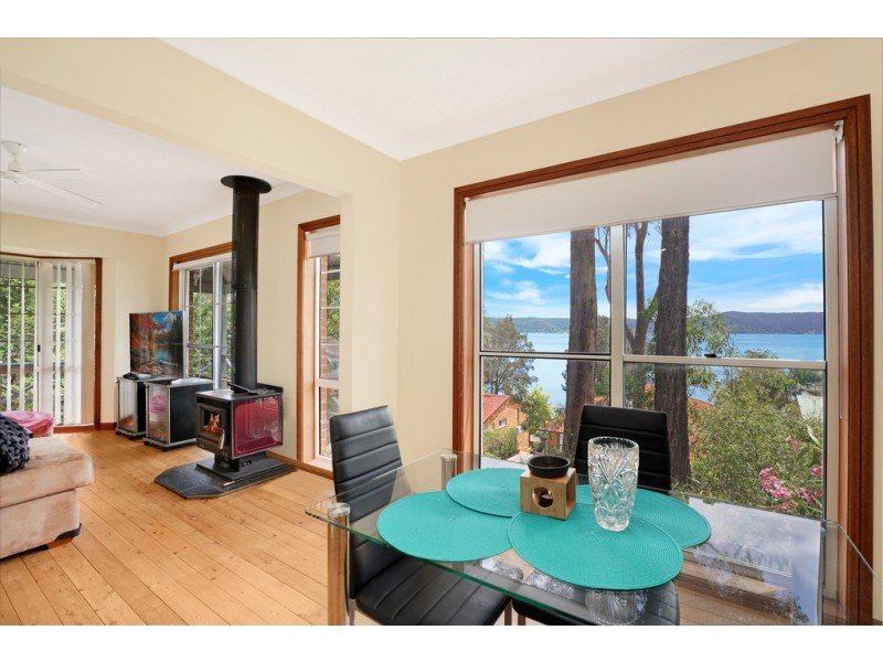 327A Avoca Drive, Green Point NSW 2251