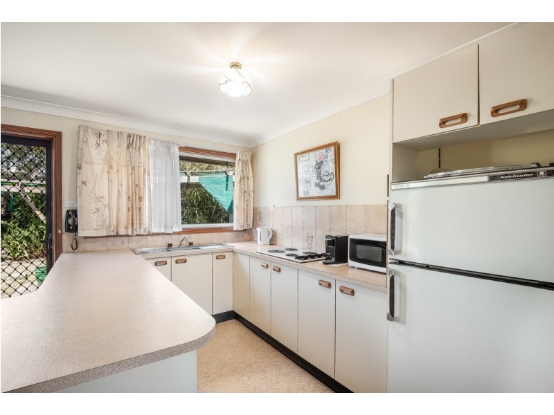 4 Azalea Avenue, Woy Woy NSW 2256