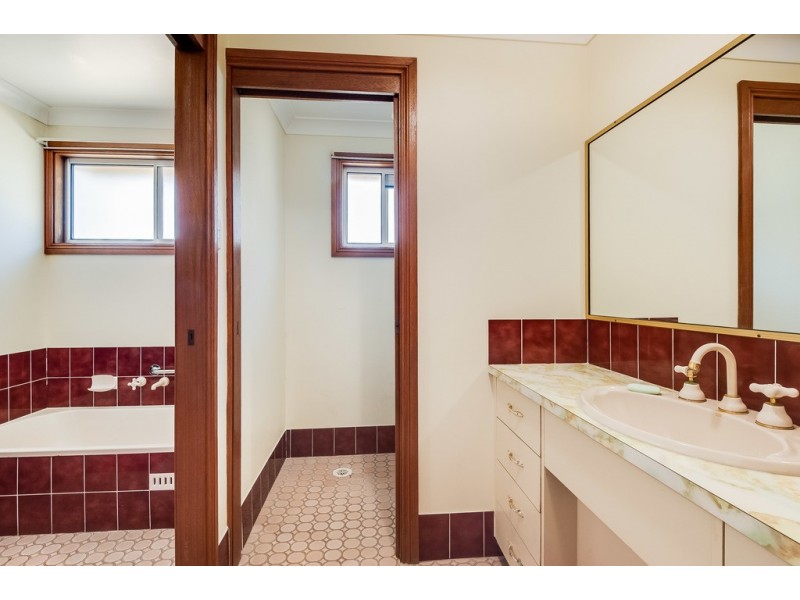 4 Azalea Avenue, Woy Woy NSW 2256