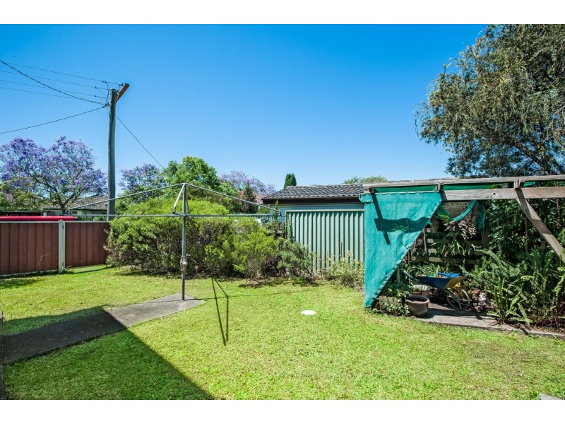 4 Azalea Avenue, Woy Woy NSW 2256