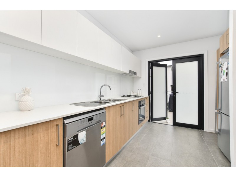 8/5 George Street, East Gosford NSW 2250