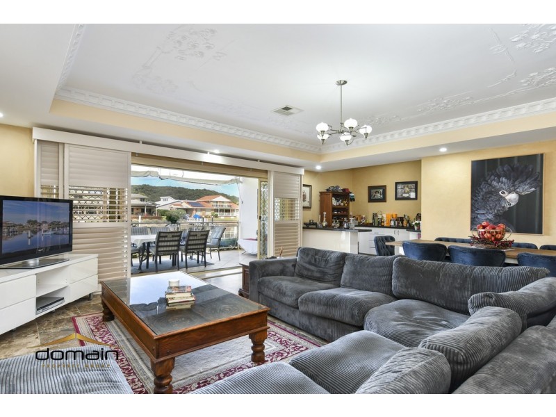 74 Helmsman Blvd, St Huberts Island NSW 2257