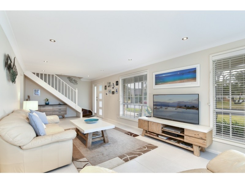 91 Helmsman Blvd, St Huberts Island NSW 2257