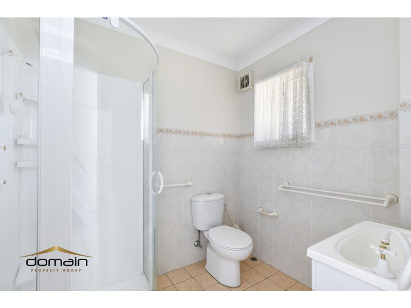 8 Margaret Street, Point Clare NSW 2250