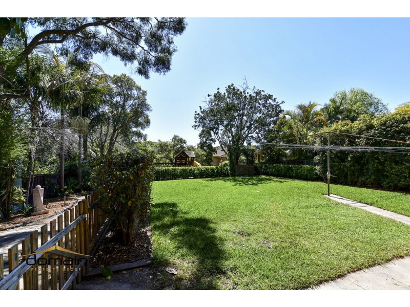 8 Margaret Street, Point Clare NSW 2250