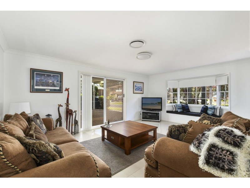 21 Weatherly Parade, St Huberts Island NSW 2257