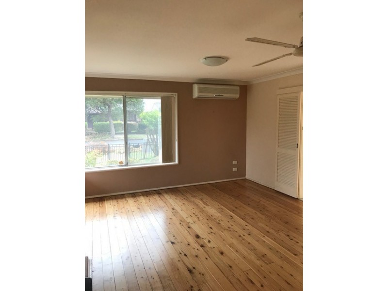 52 Terry Ave, Woy Woy NSW 2256