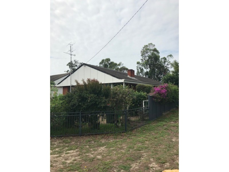 52 Terry Ave, Woy Woy NSW 2256