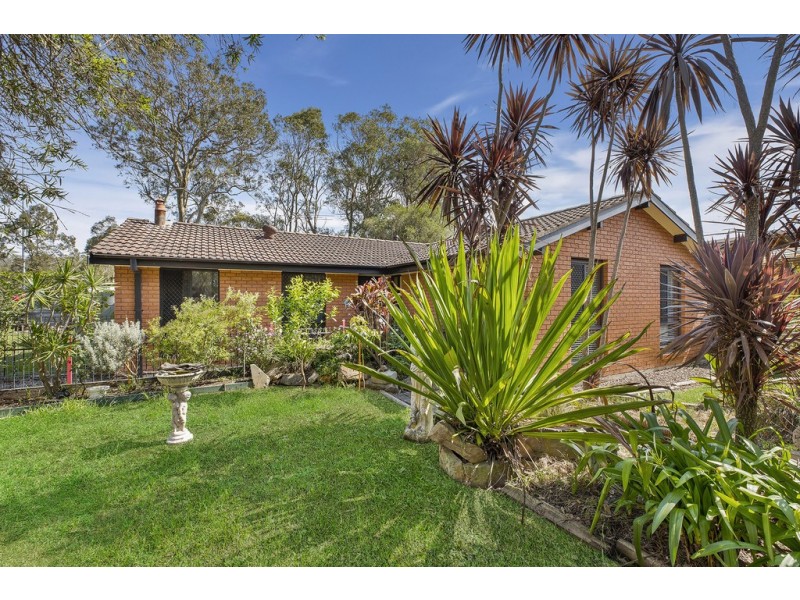 581 Pacific Highway, Wadalba NSW 2259