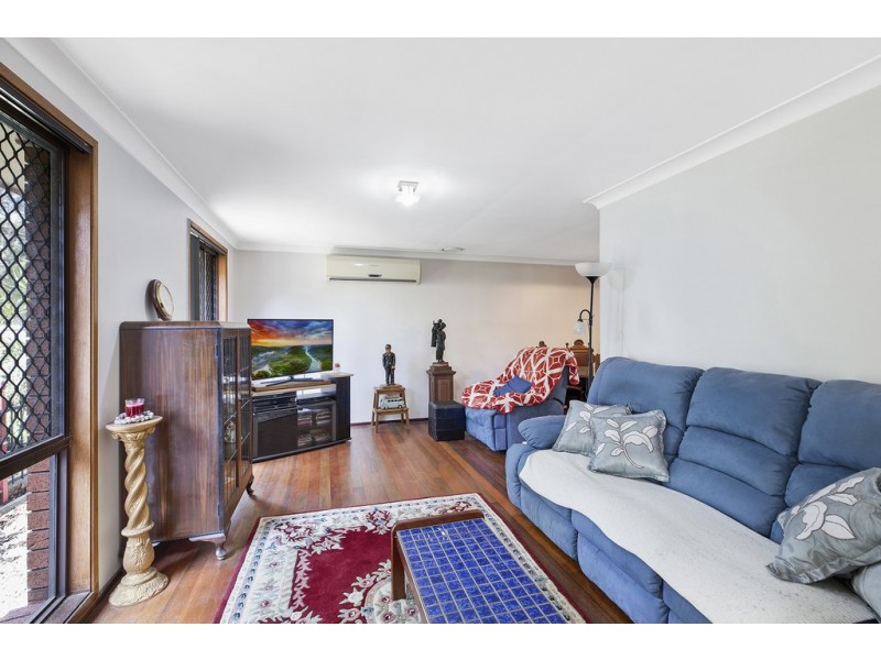 581 Pacific Highway, Wadalba NSW 2259