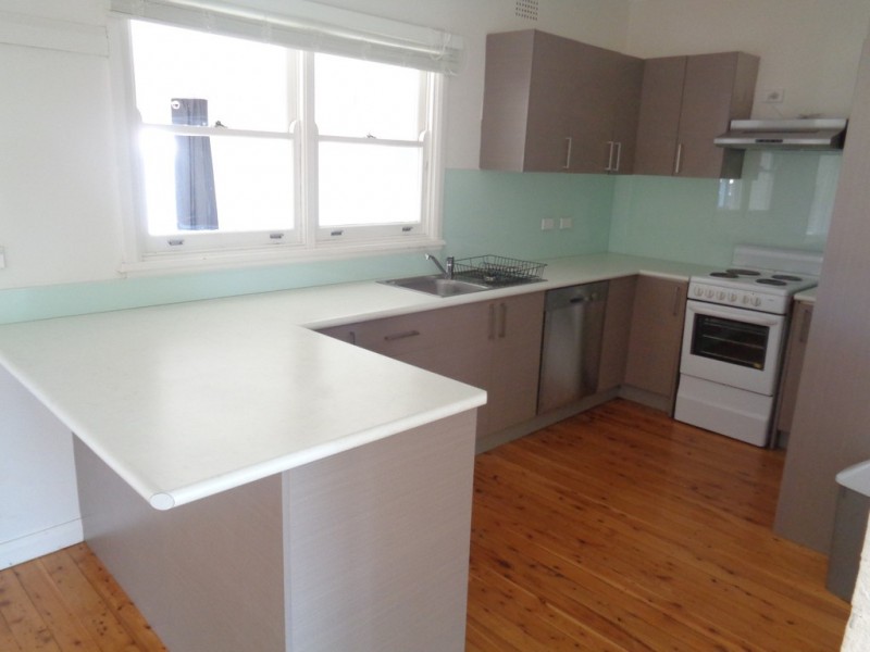 194 Memorial Ave, Ettalong Beach NSW 2257