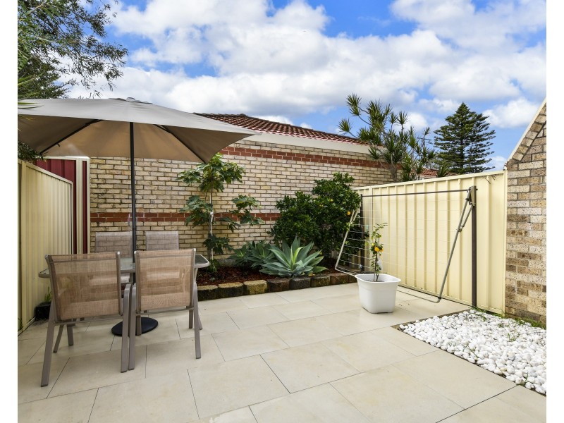 2/44-46 Pratley Street, Woy Woy NSW 2256