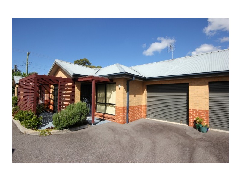 2/81-83 Ocean Beach Road, Woy Woy NSW 2256