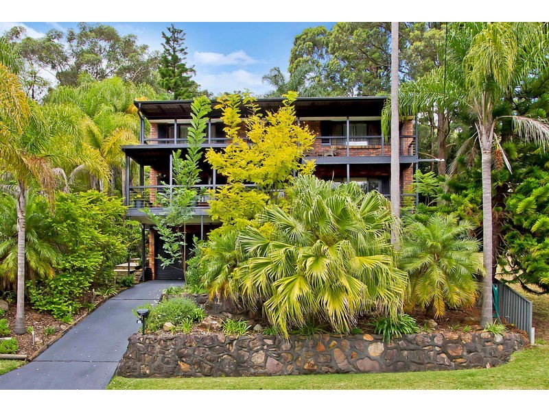 22 The Broadwaters, Tascott NSW 2250