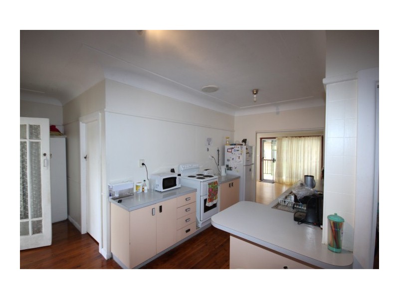 10 Springwood Street, Blackwall NSW 2256