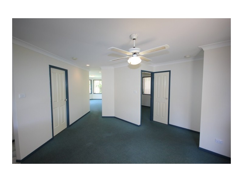 1/10 Warrigal Street, Blackwall NSW 2256