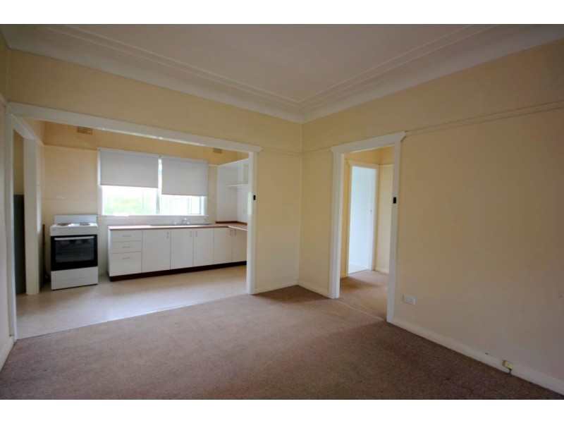 18 North Burge Road, Woy Woy NSW 2256