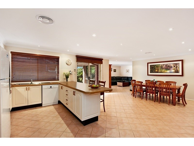 42 Brittany Crescent, Kariong NSW 2250