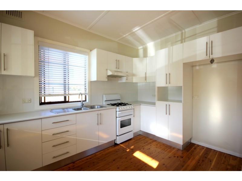 82 Railway Street, Woy Woy NSW 2256