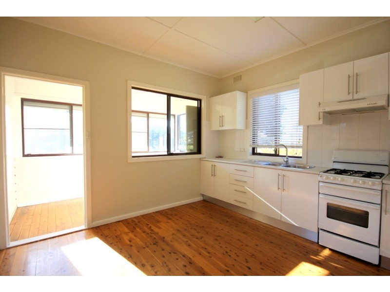 82 Railway Street, Woy Woy NSW 2256