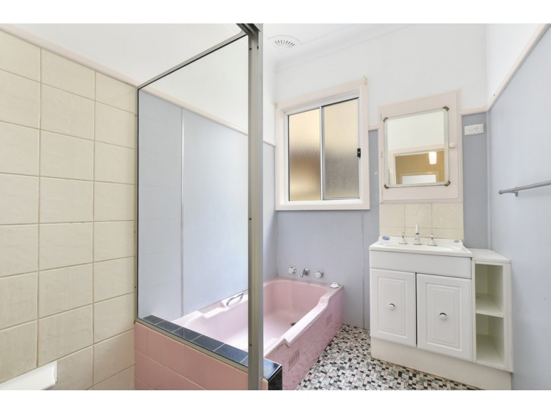 16 Wallaby Street, Blackwall NSW 2256