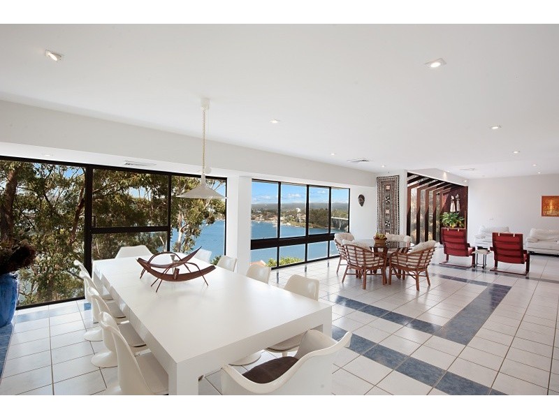 110 Daley Avenue, Daleys Point NSW 2257