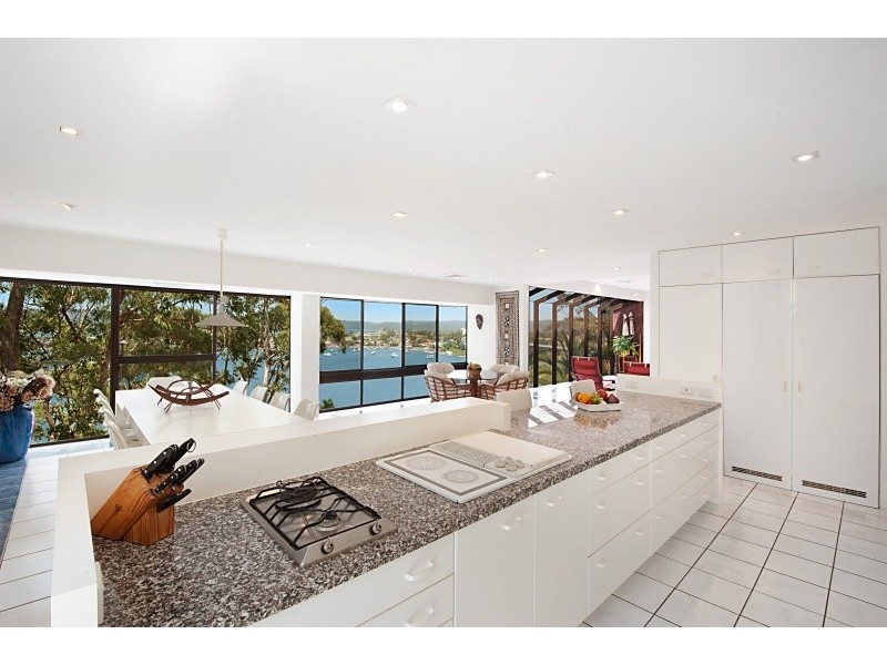 110 Daley Avenue, Daleys Point NSW 2257