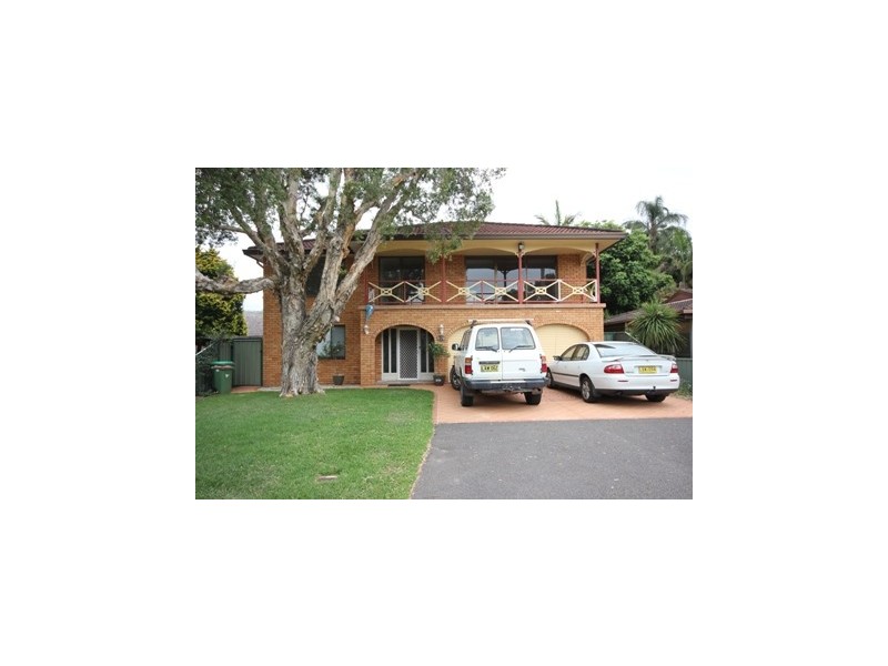 17 Honeysuckle Street, Umina Beach NSW 2257