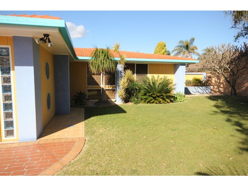 27 Nautilus Crescent, St Huberts Island NSW 2257