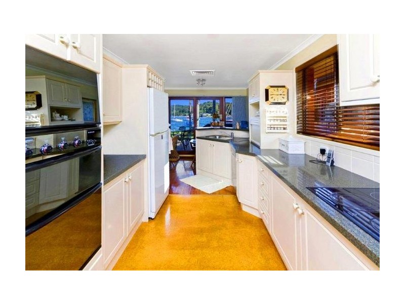 384 Booker Bay Road, Booker Bay NSW 2257