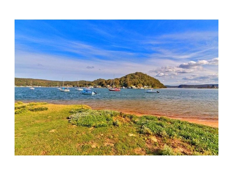 384 Booker Bay Road, Booker Bay NSW 2257