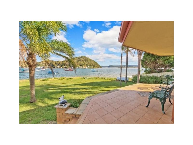 384 Booker Bay Road, Booker Bay NSW 2257