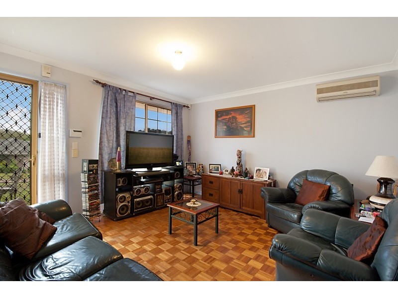 4 Merideth Place, Green Point NSW 2251