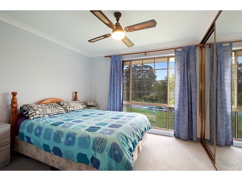 4 Merideth Place, Green Point NSW 2251