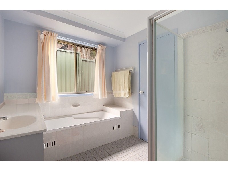 4 Merideth Place, Green Point NSW 2251