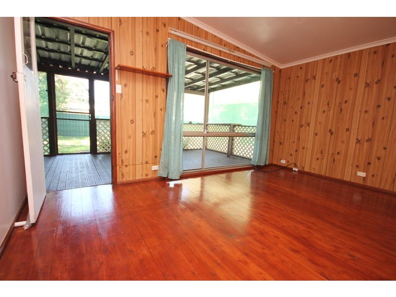 34 Boronia Ave, Woy Woy NSW 2256