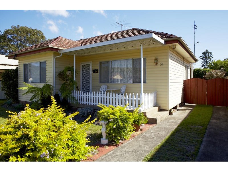 39 Florida Avenue, Woy Woy NSW 2256