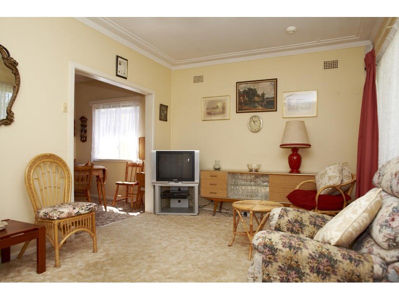 39 Florida Avenue, Woy Woy NSW 2256