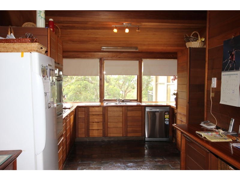 13 Kateena Ave, Tascott NSW 2250