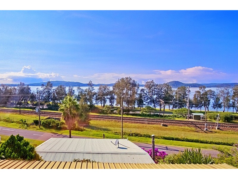 11 Thomas Street, Tascott NSW 2250