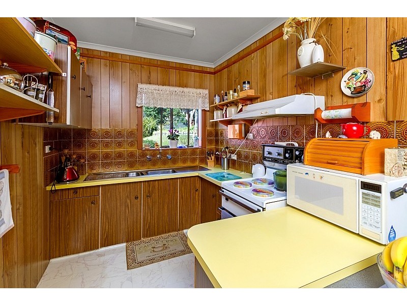 11 Thomas Street, Tascott NSW 2250